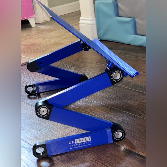 Uncaged Ergonomics Laptop Stand Holder - Picture 7 of 16